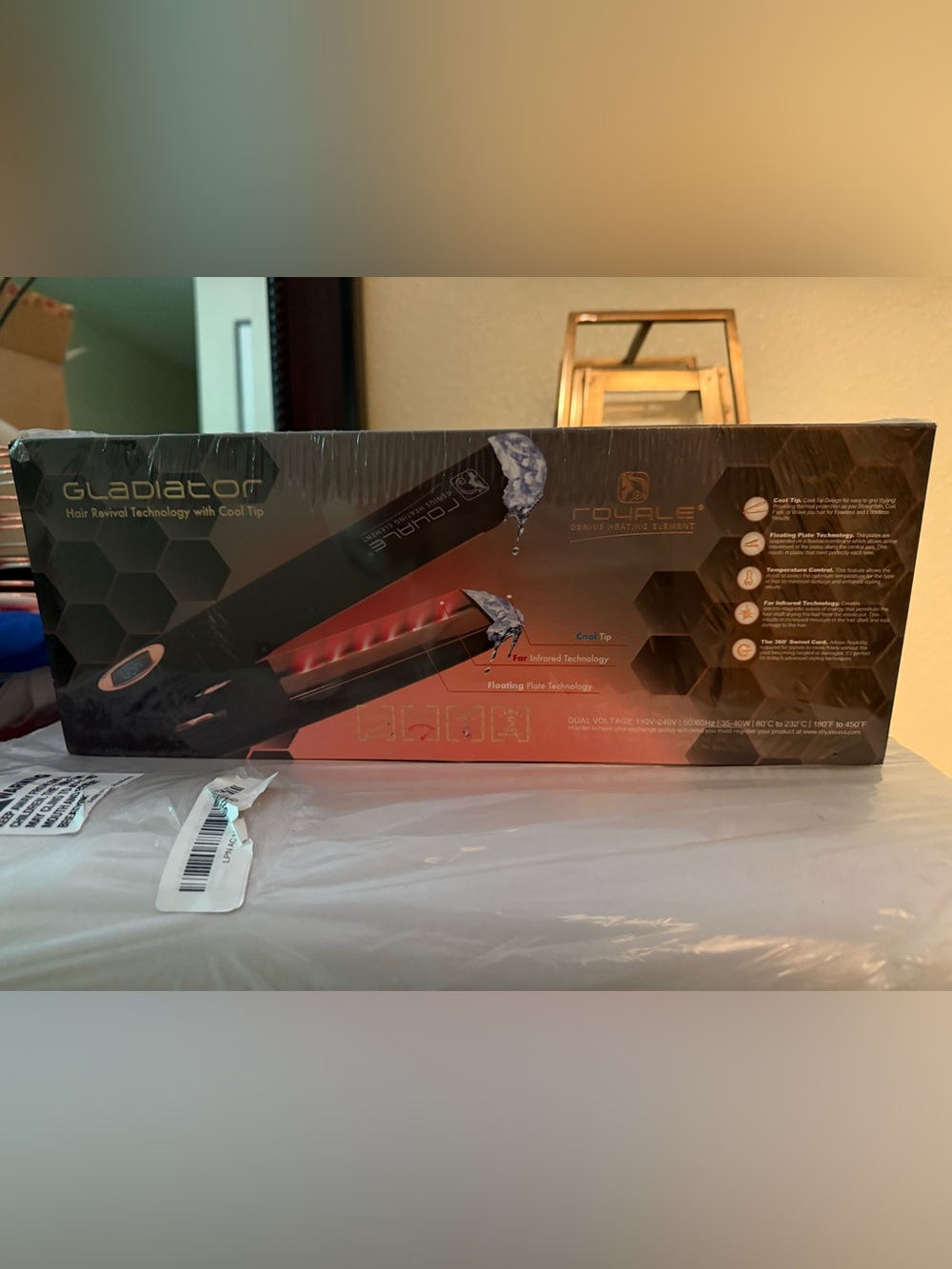 Hair Straightener in Black and Rose Gold - Picture 3 of 5